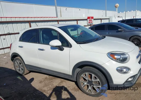 2016 Fiat 500X Trekking z USA, uszkodzony, nr VIN ZFBCFXCT9GP449451